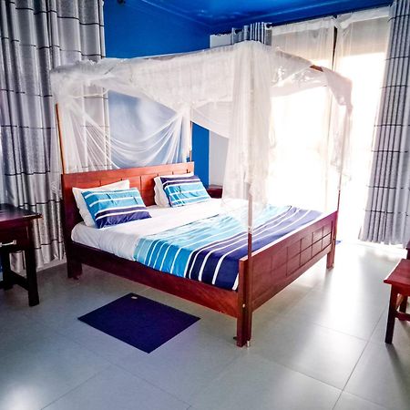 Hendo Hotel Энтеббе Экстерьер фото