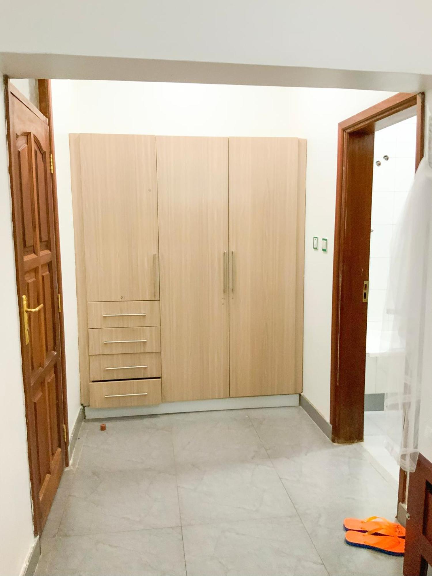 Hendo Hotel Энтеббе Экстерьер фото