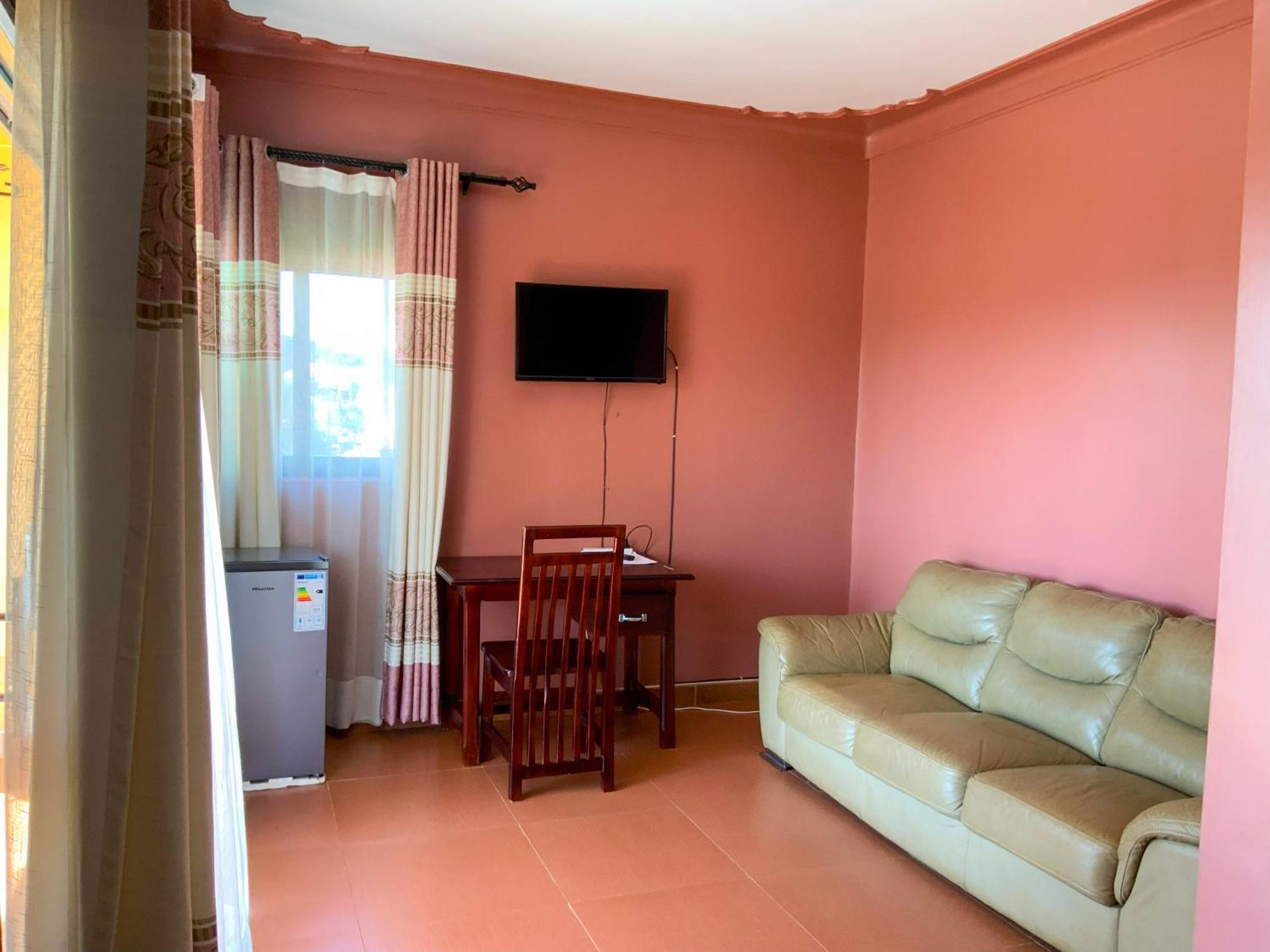 Hendo Hotel Энтеббе Экстерьер фото