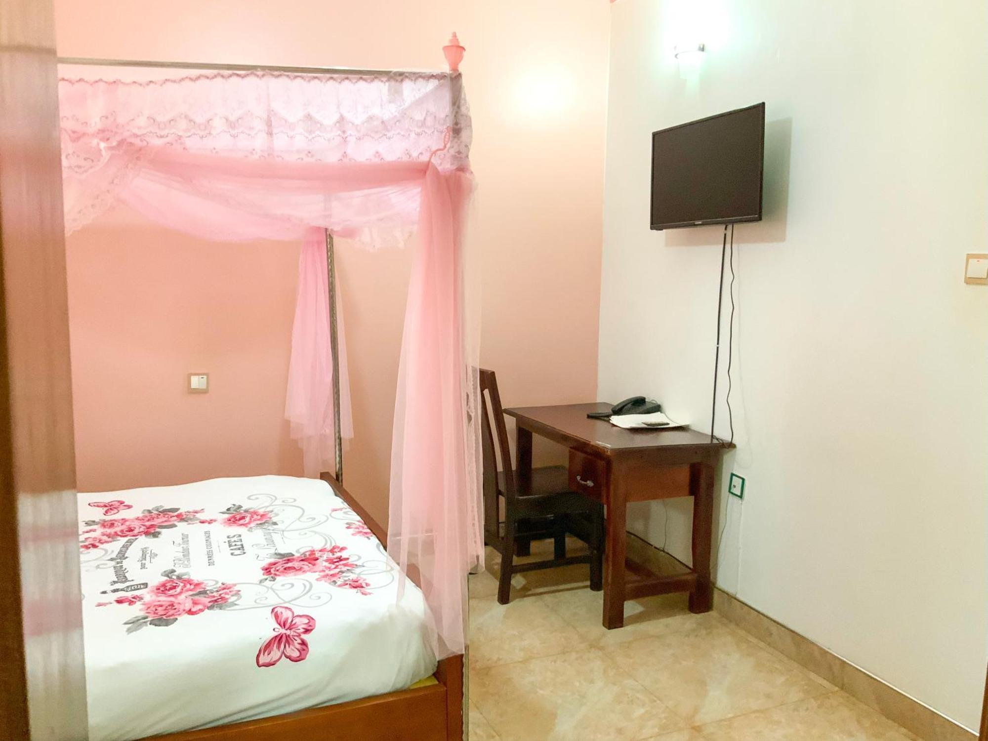 Hendo Hotel Энтеббе Экстерьер фото