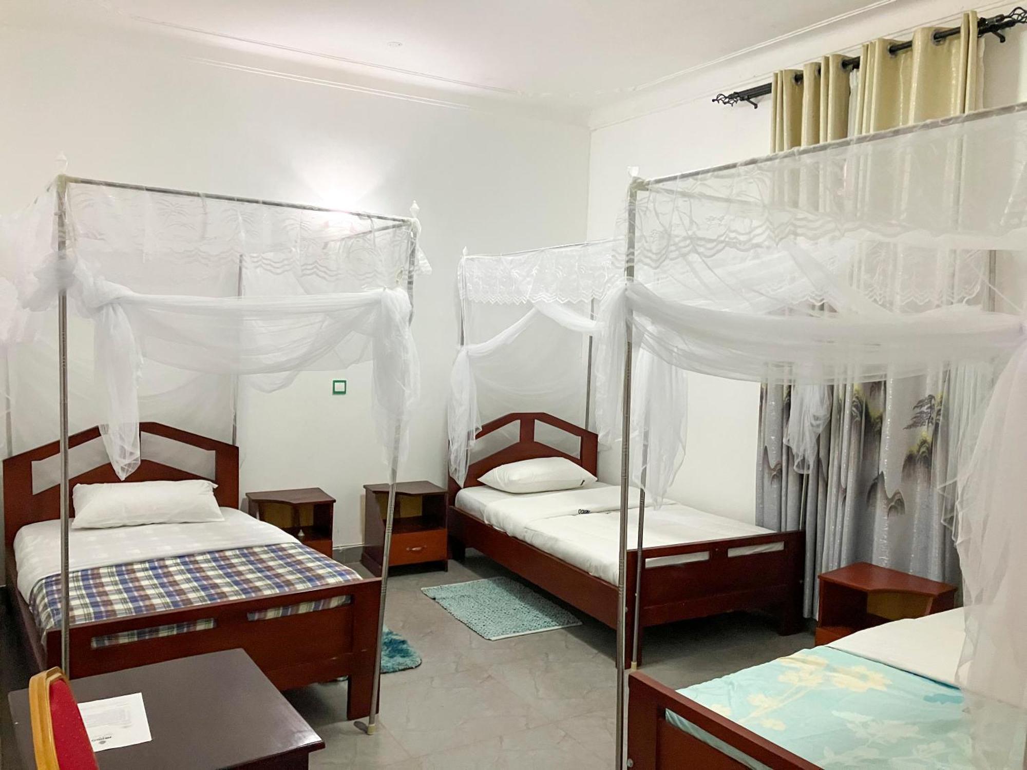 Hendo Hotel Энтеббе Экстерьер фото
