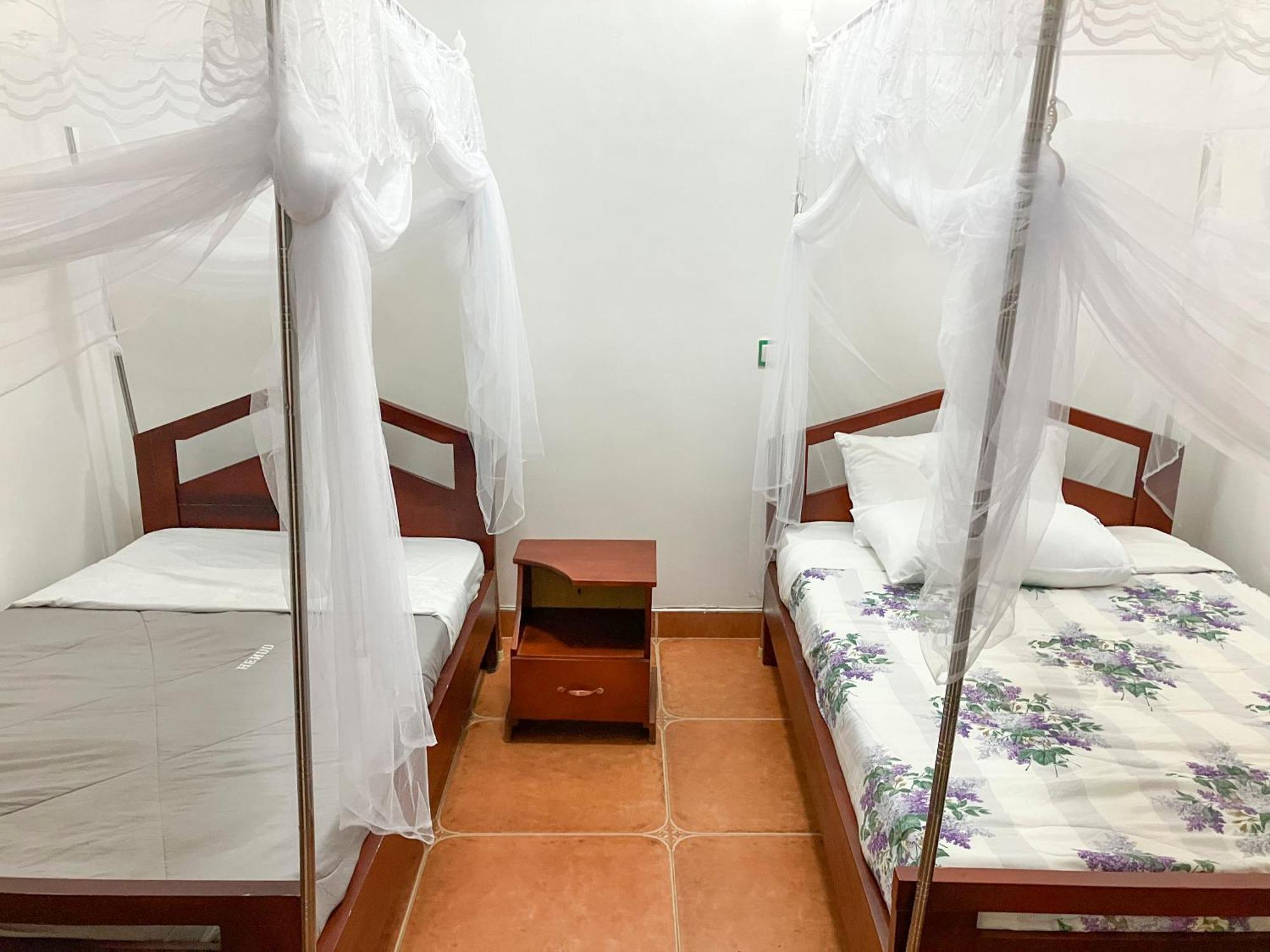 Hendo Hotel Энтеббе Экстерьер фото