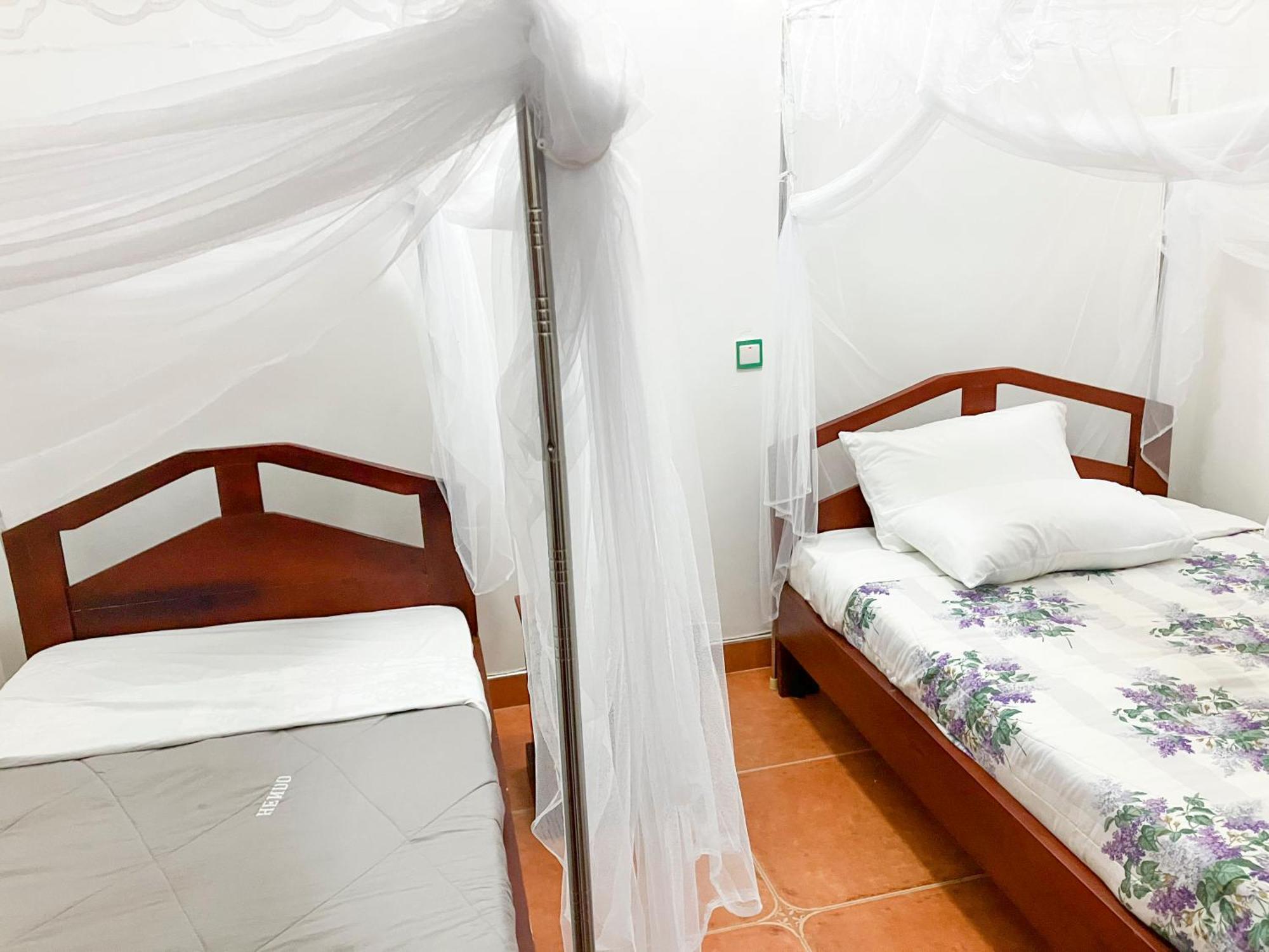 Hendo Hotel Энтеббе Экстерьер фото