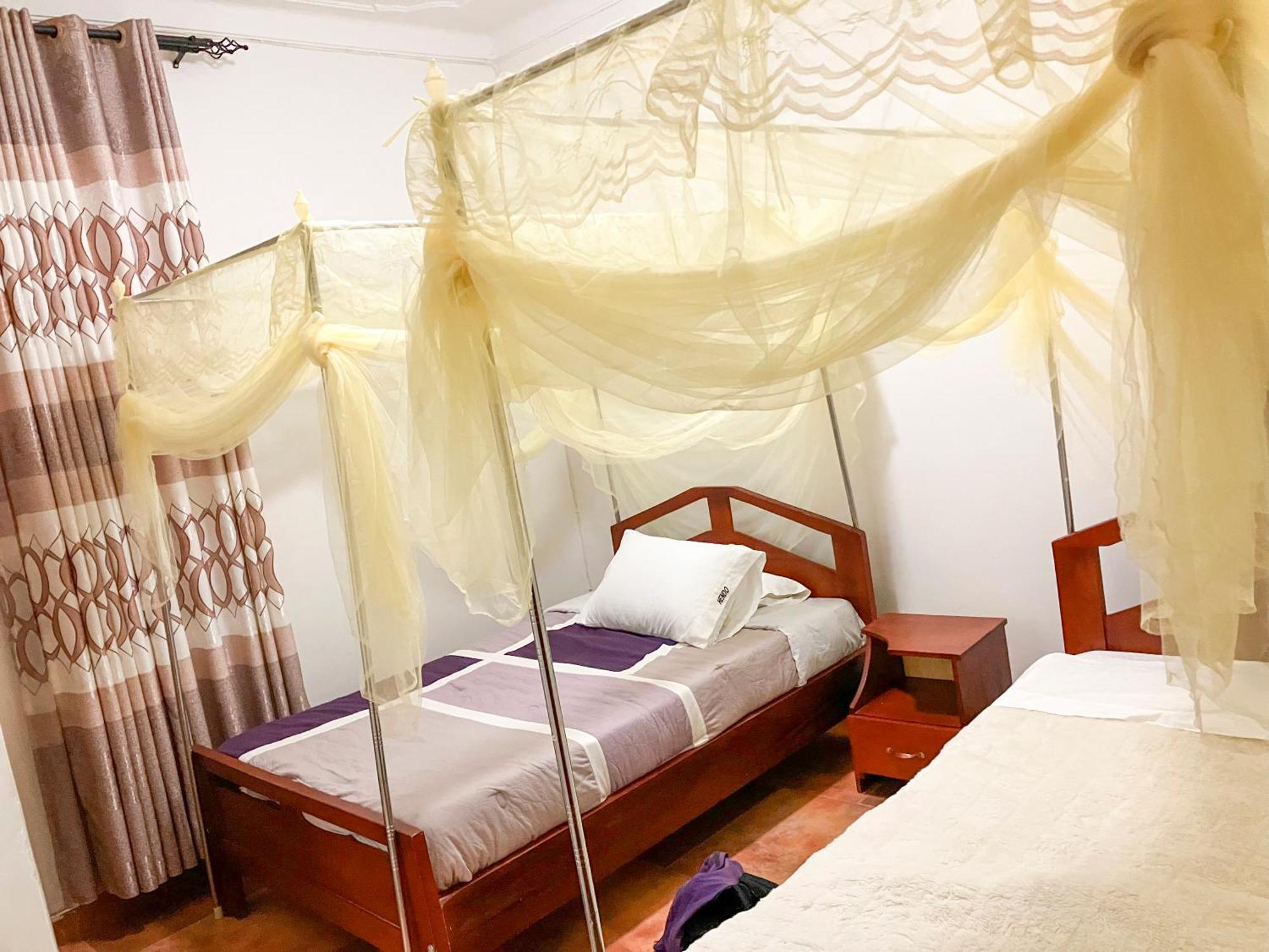 Hendo Hotel Энтеббе Экстерьер фото
