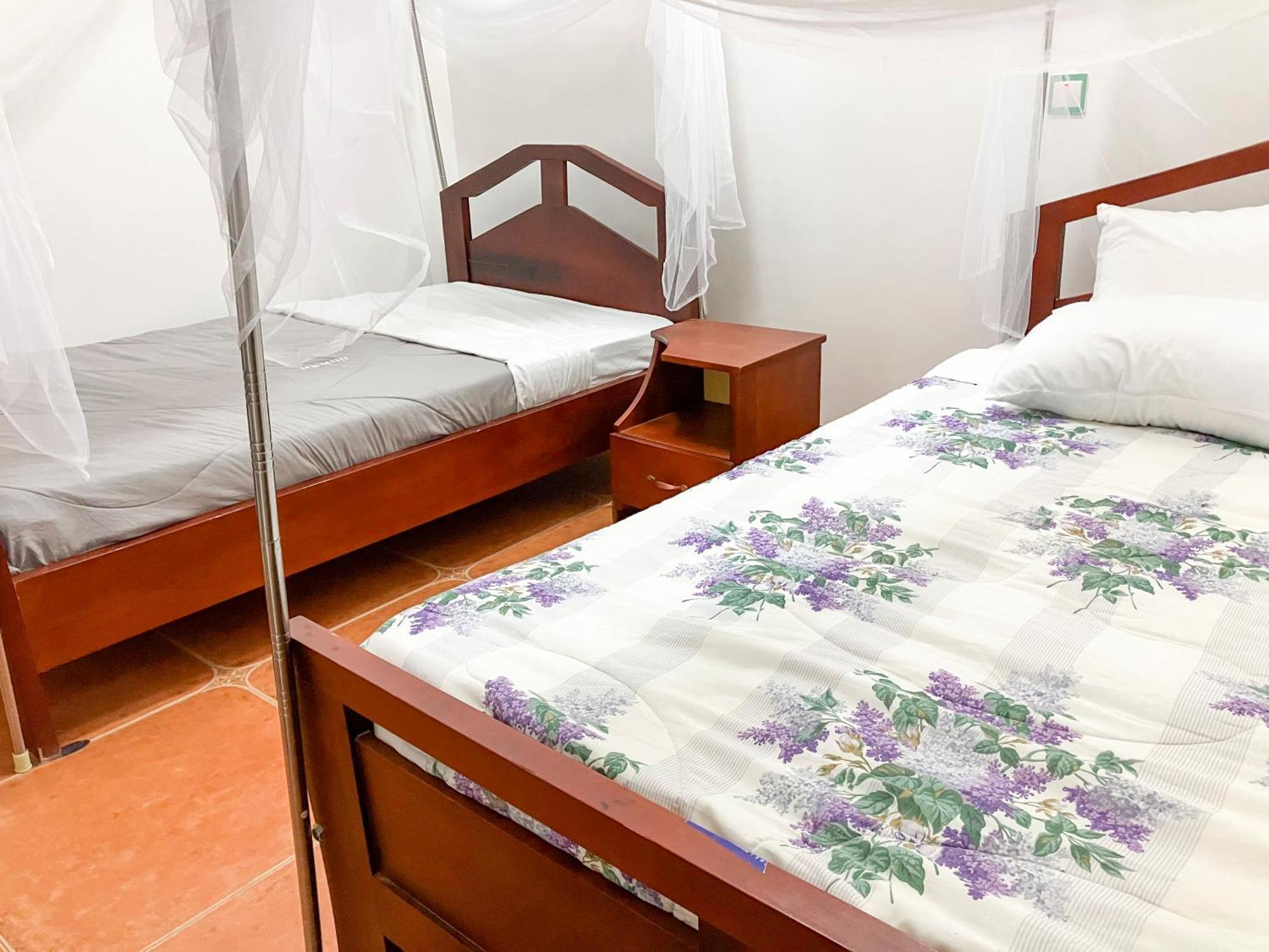 Hendo Hotel Энтеббе Экстерьер фото