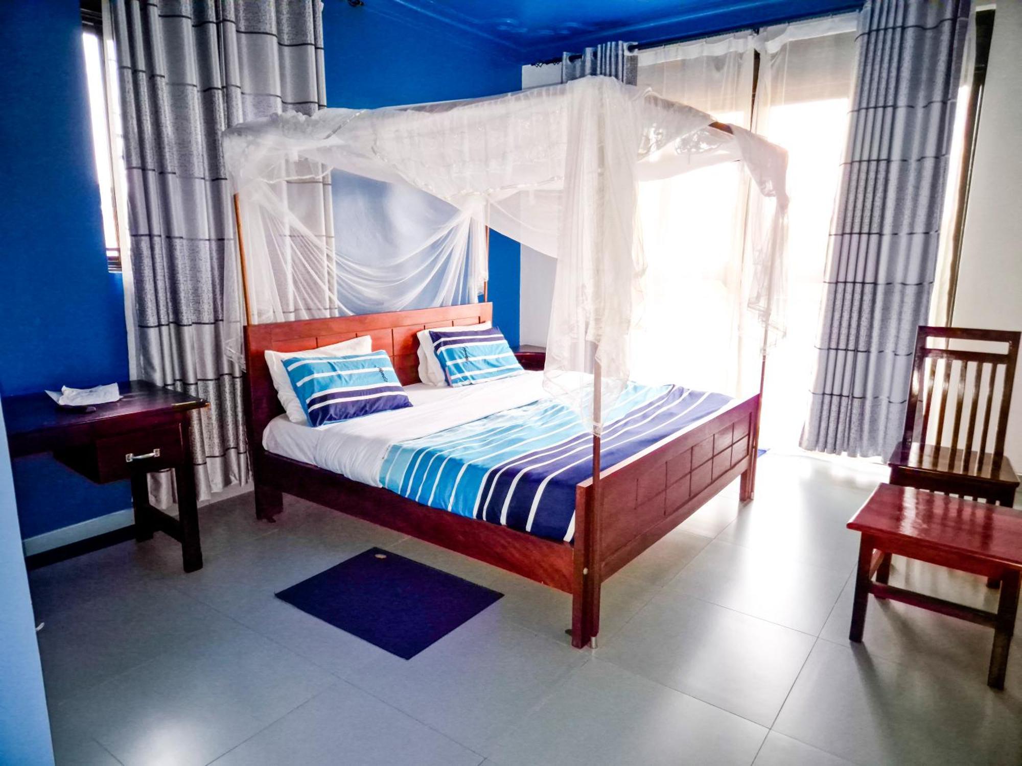 Hendo Hotel Энтеббе Экстерьер фото