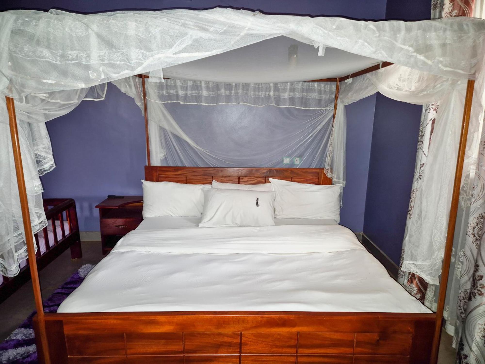 Hendo Hotel Энтеббе Экстерьер фото